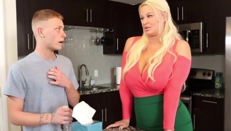 Chubby blonde wearing nylon stockings gets dicked - London River