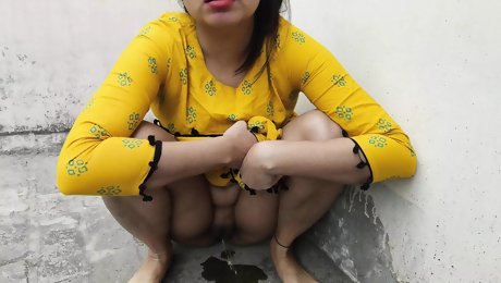 Kaamwali Boli, Saheb Pagar Bada Do Me Sab Kuch De Dungi, Hindi Dirty Talking XXX HD Video outdoor main peshab kiya