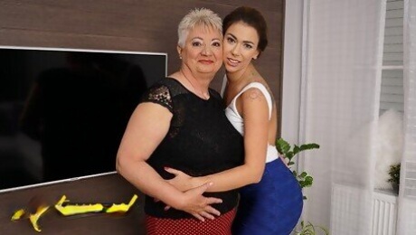 Shaved smut with salacious Ani Blackfox from